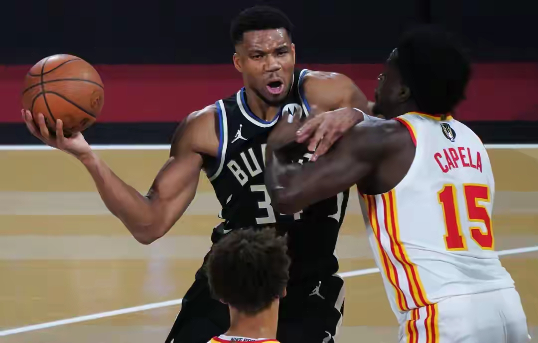 老鹰带队取胜！，字母哥重要时刻表现优异观众掌声雷动