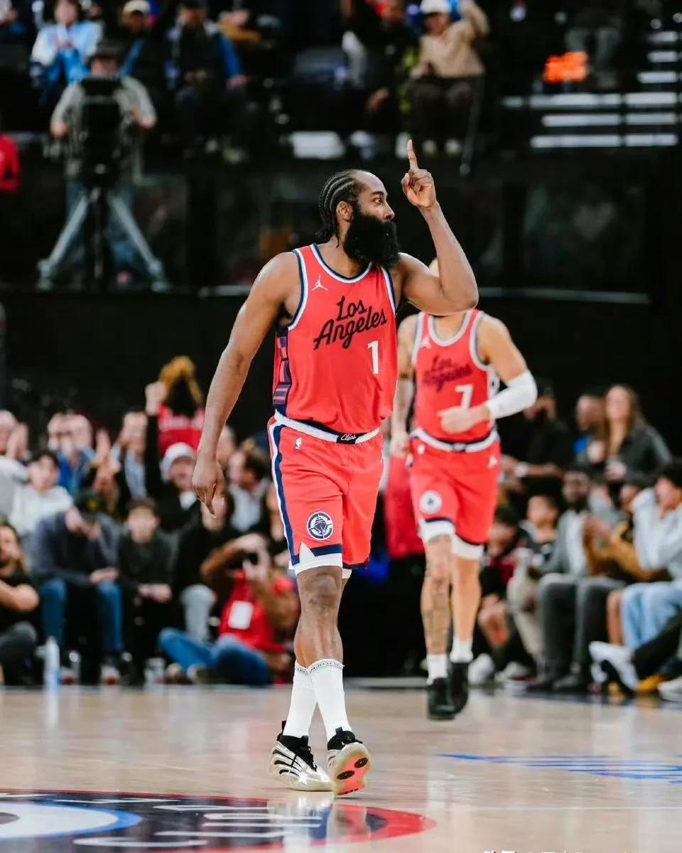 九游-包含费德勒迎来十赛季出色发挥，德国队观众热烈欢呼！引发球迷热议的词条-九游