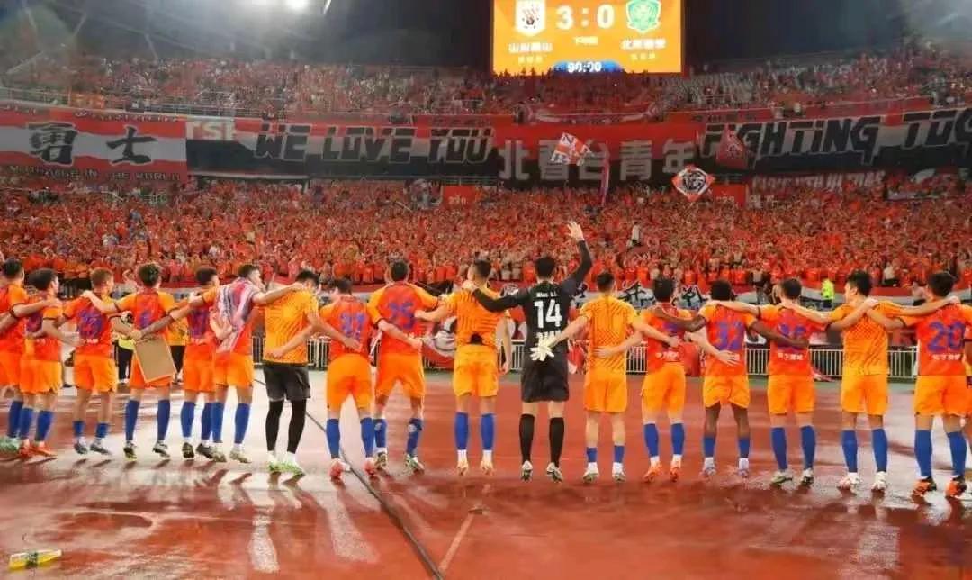 包含费德勒迎来十赛季出色发挥，德国队观众热烈欢呼！引发球迷热议的词条